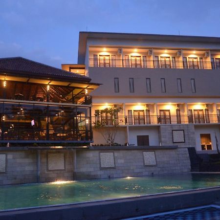Bumi Cikeas Sentul Bogor Hotel Habitación foto