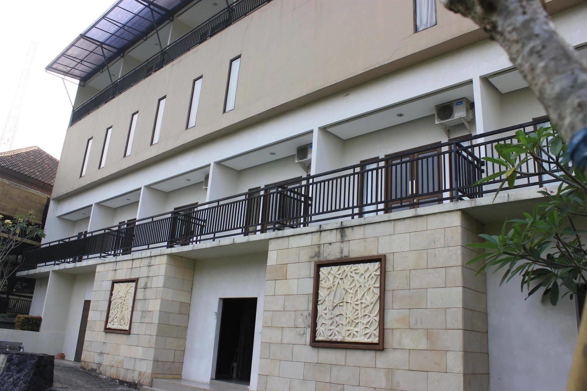Bumi Cikeas Sentul Bogor Hotel Exterior foto