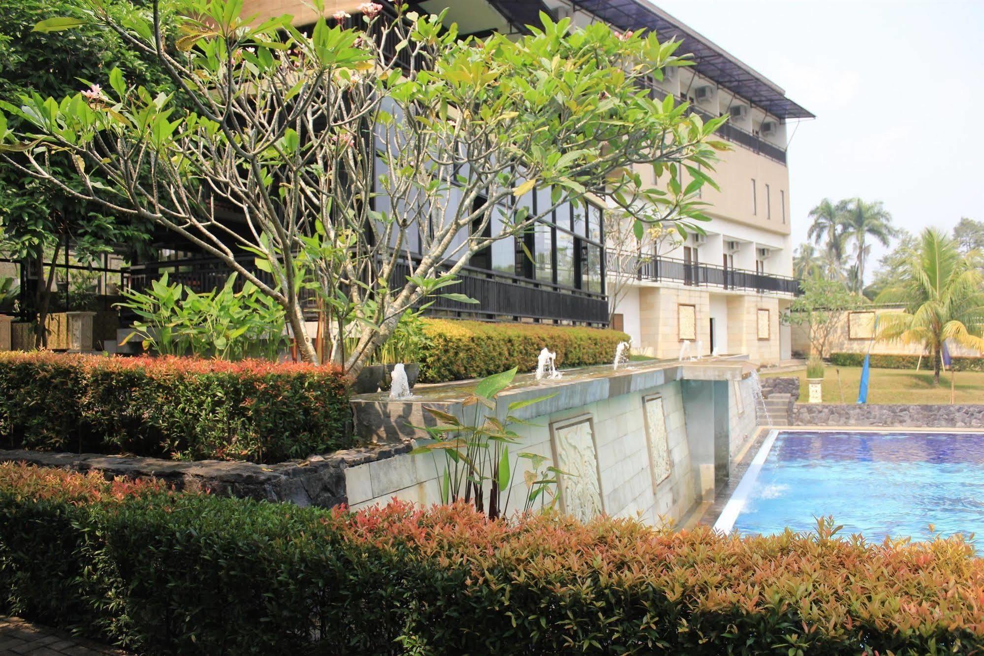 Bumi Cikeas Sentul Bogor Hotel Exterior foto